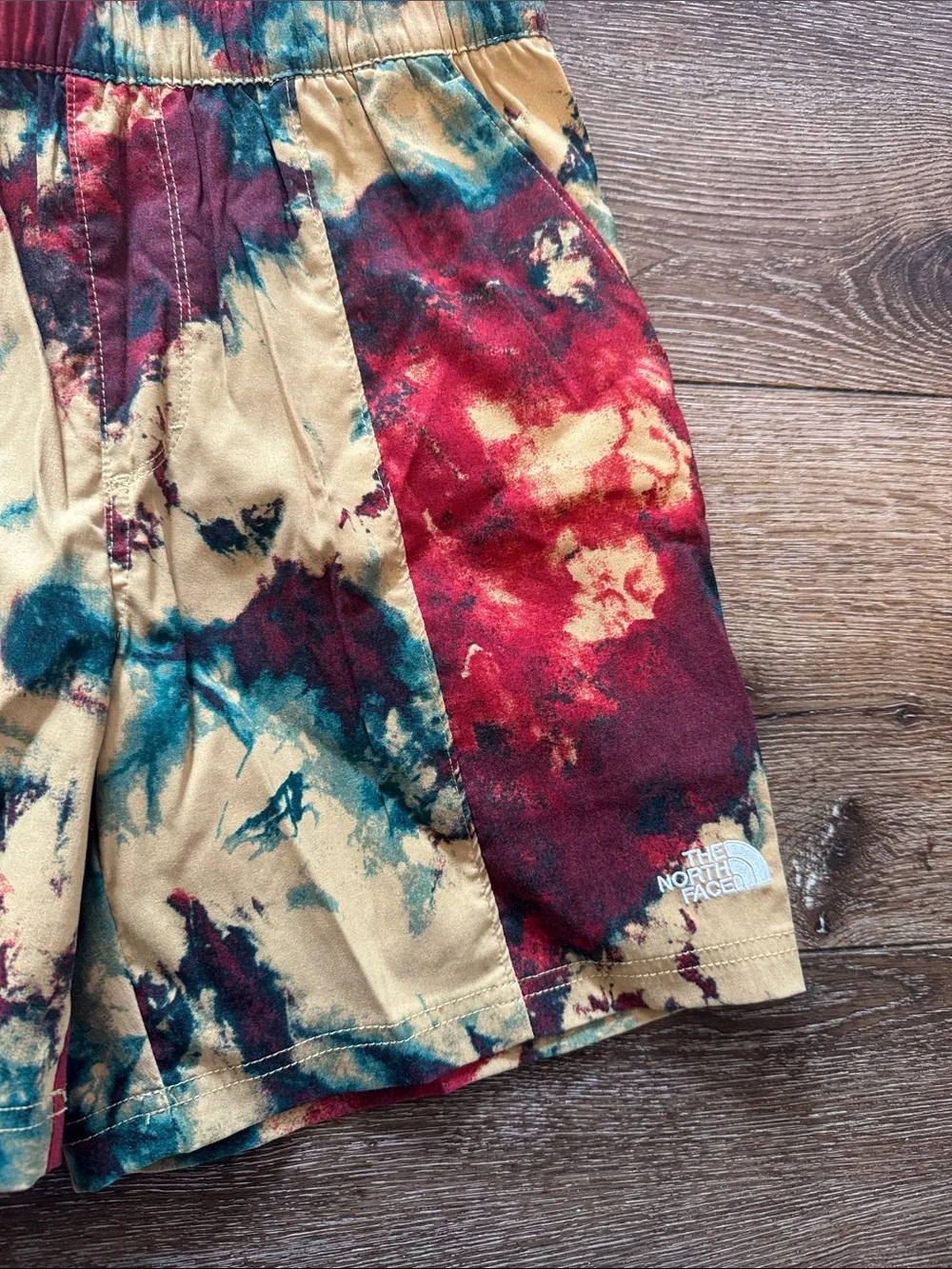 The north face shorts small‎